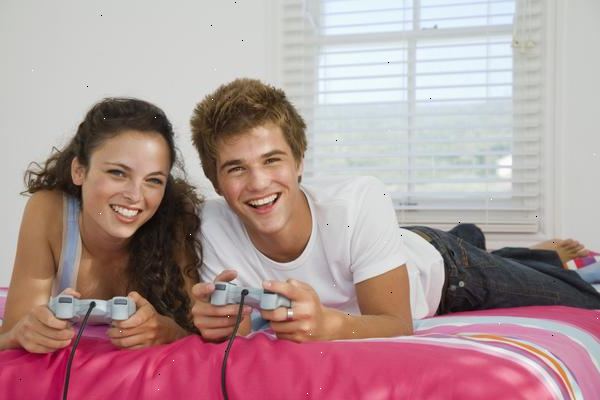 Hoe je een vriendin die graag videospelletjes vinden. Zoek iemand waardig van de rest van je vrije tijd.