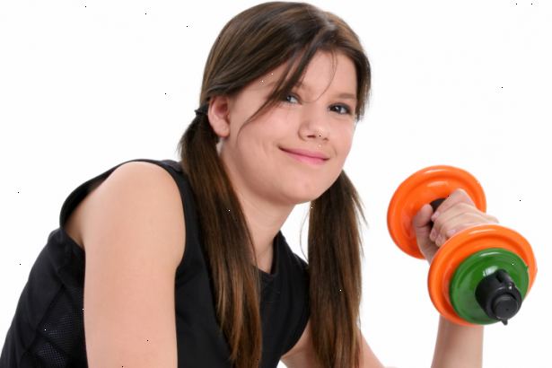 Hoe om fit te worden als een tiener. Je ouders vertellen dat je wilt fit en gezond te krijgen, en vragen of ze zullen helpen.